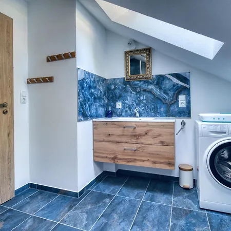 Penthouse Mit Aussicht Ueber Den Wald