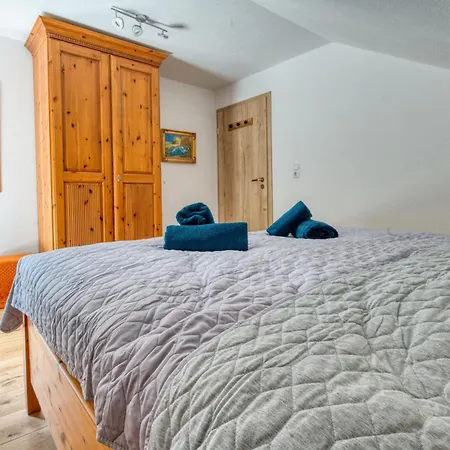Apartment Penthouse Mit Aussicht Ueber Den Wald